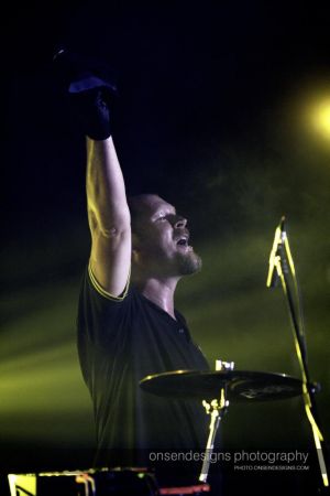 VNV_Nation-Kinetik4-012